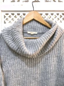 Spirit Crochet Shinny Silver Turtle Neck Oversized