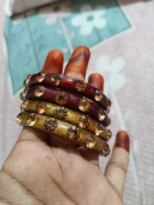 Sparkly Gemstone Bangles (Set of 4)