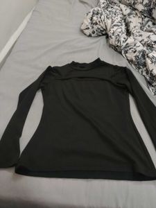 Black Long Sleeve Cutout Top