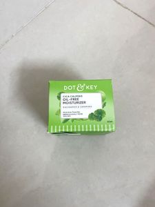 Dot & Key Cica Calming Oil-Free Moisturizer