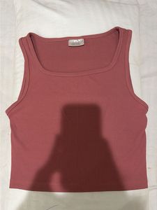 Ribbed Cropped Tank Top