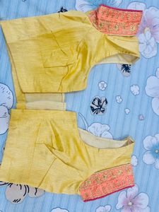 Pitch Colour In Saree , Golden Thread Work , Heavy Border With Blouse