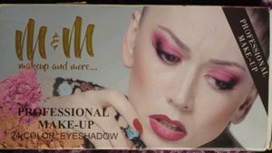 M&M Professional 24 Color Eyeshadow Palette