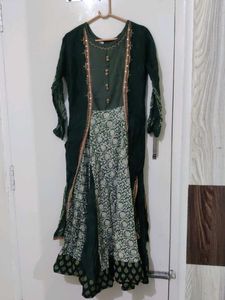 Elegant Green Ethnic Kurta Set