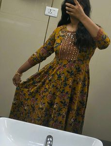 3 pc  Anarkali Kurta ,pant dupatta mirror work blo