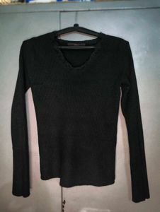 Chic Black V-Neck Top