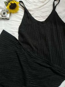 Sleek Black Ribbed Knit Cami Dress