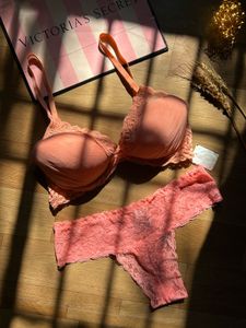 Lace Bra & Panty Set