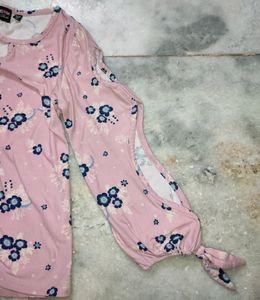 Women Pink top.