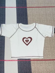 Cream Heart Graphic T-Shirt