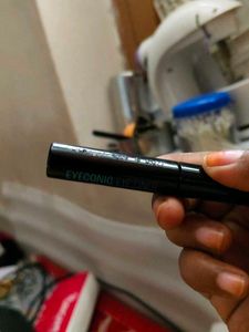 Iconic Eye Liner