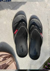 Comfortable Black Flip-Flops