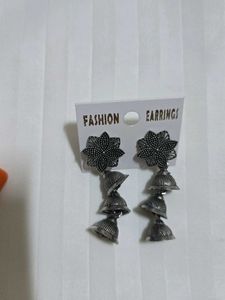 Assorted Women's Earrings Set