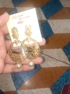 Elegant Gold Jhumka Earrings