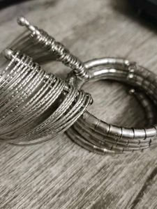 set of 2 Unique Bracelet