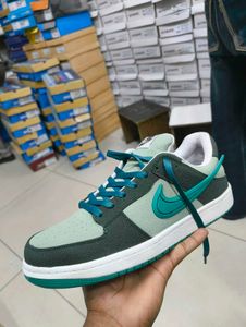 Nike Dunk Low - Men's Casual Sneakers