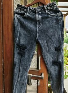 Distressed Wash Women's High rise Jeans