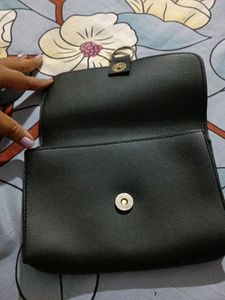 Ladies Purse With Chain