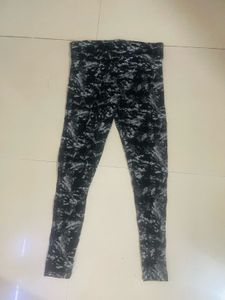 Mark &amp; spencer Black &amp; White Patterned Leggings
