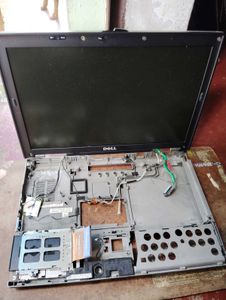 Dell D630 Casing with FAULTY display