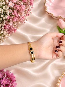 Elegant Anti Tarnish Bracelets - 4 pcs Set