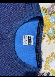 Under Armour Active wear Blue T-Shirt