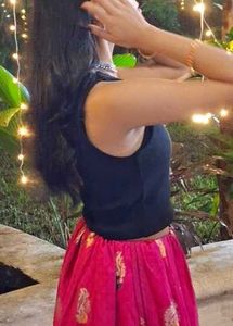 Chic Black Square Neck Tank Top
