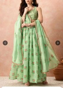 Elegant Lehanga Set With Dupatta