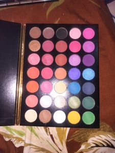 35 Color Eyeshadow Palette