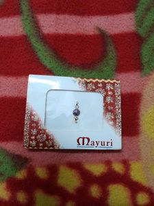 pack of 5 designer bindi with hair clip