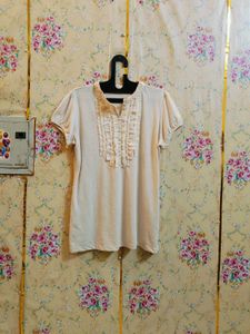 🇳🇿💫🎀Elegant Cream Ruffled V-Neck Top