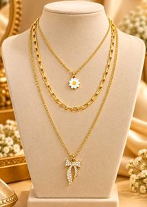 Layered Daisy &amp; Bow Necklace