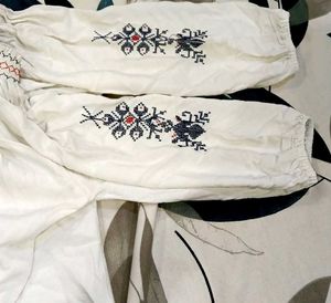 Embroidered White Cotton Kurta