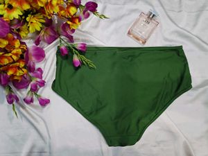 🇳🇿💫🎀Green High-Waisted Briefs with Lace Trim
