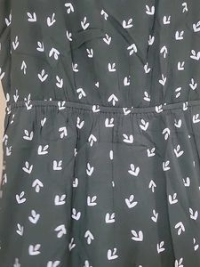 Chic Sleeveless Green Printed Dress Never worn