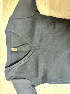 Black V-Neck Crop Top