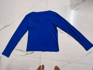 blue colour full sleeve top with jeans