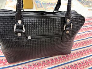 Stylish Black Textured Handbag