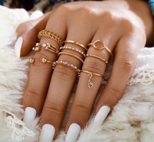 cold plated eight peice rings. shimmering chunky r