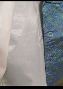 Elegant White Blazer with Embellishments