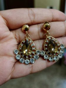 Chic Gold Tone Hoop &amp; Drop Earrings Set