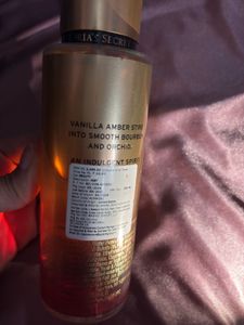 LUXE ✨Victoria secret body mist 🤎