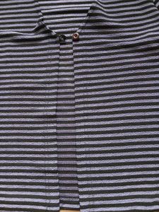 Striped V-Neck Top😍💙