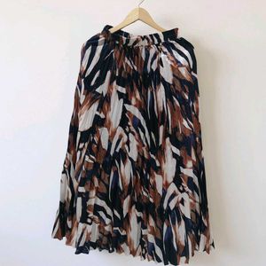 Pleated Midi Skirt with Abstract Print