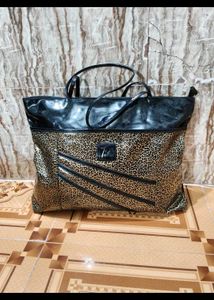 Chic Leopard Print Tote Bag