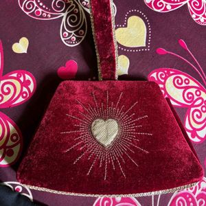 Charlotte tilbury Velvet Heart Clutch Bag