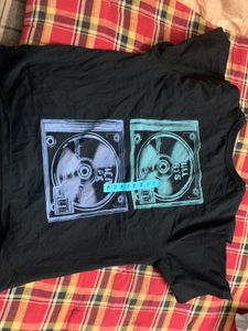 Max Urban Black T-Shirt