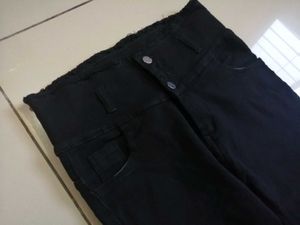Classic Black Skinny Jeans
