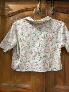 Cute Floral Button-Up Crop Top