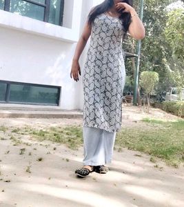 sleeveless straight kurti